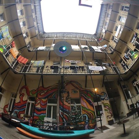 Dbc Hostel Budapest Luaran gambar