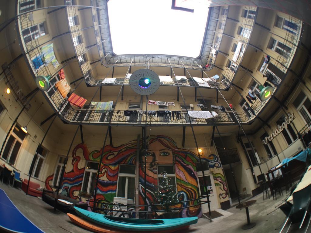 Dbc Hostel Budapest Luaran gambar
