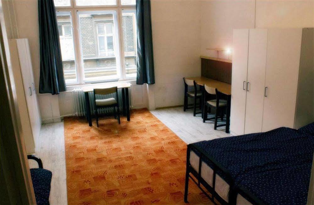 Dbc Hostel Budapest Luaran gambar